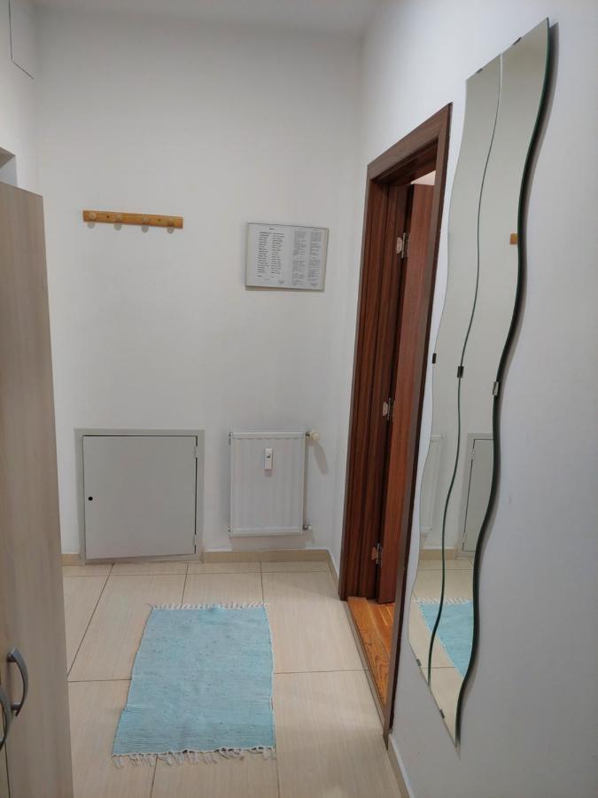 Appartamento Smiley 2 - Subotica Centar Esterno foto